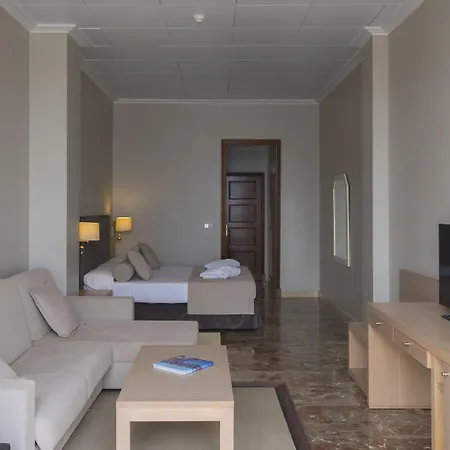 Hotell Senator 4*
